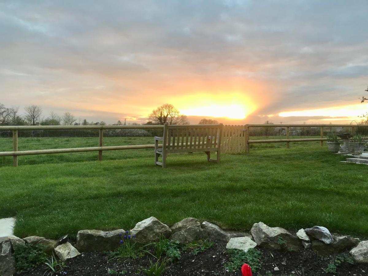 Charming Modernized Country Cottage Near Mere, Wiltshire Mere  Ngoại thất bức ảnh